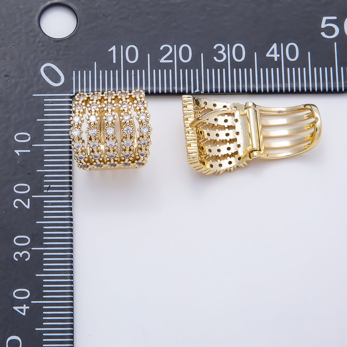 16K Gold Filled Micro Paved CZ Multiple Band Claw Cartilage Huggie