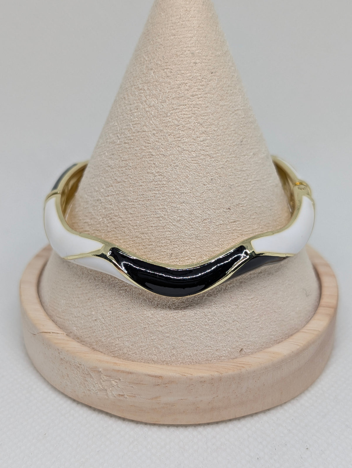 Modern Wavy Enamel Hinged Bangle Bracelet